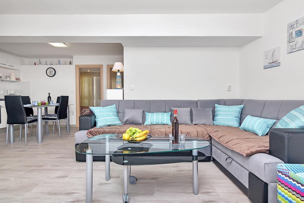Guesthouse Josko Makarska Exterior foto