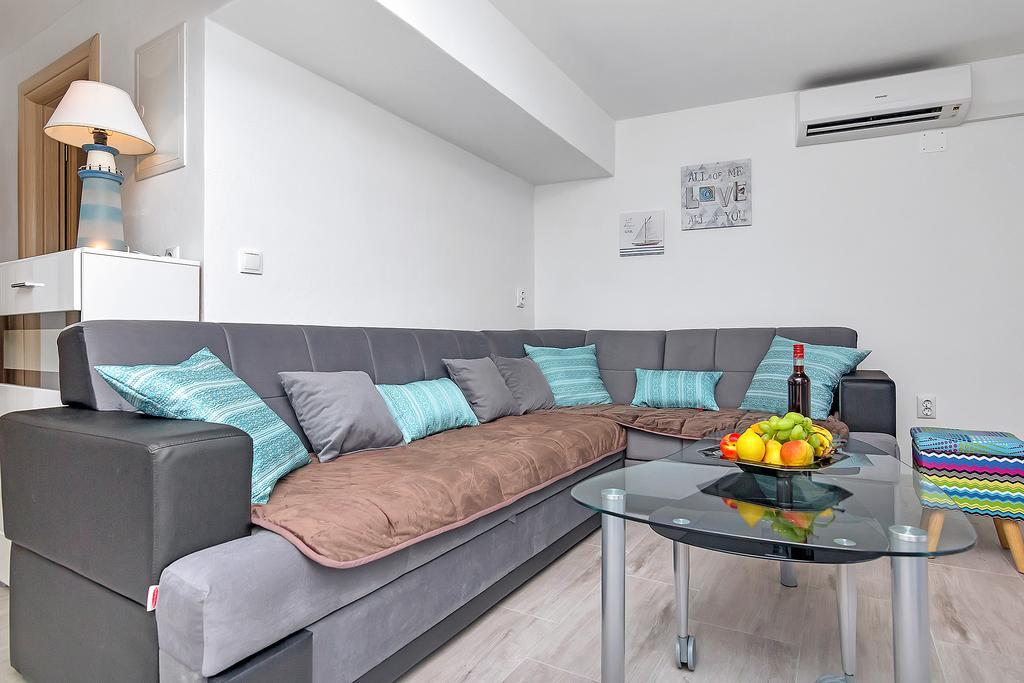 Guesthouse Josko Makarska Exterior foto